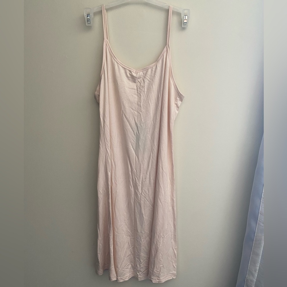 I shopper  Medium basic chesmise 23 Inch basic Half slip